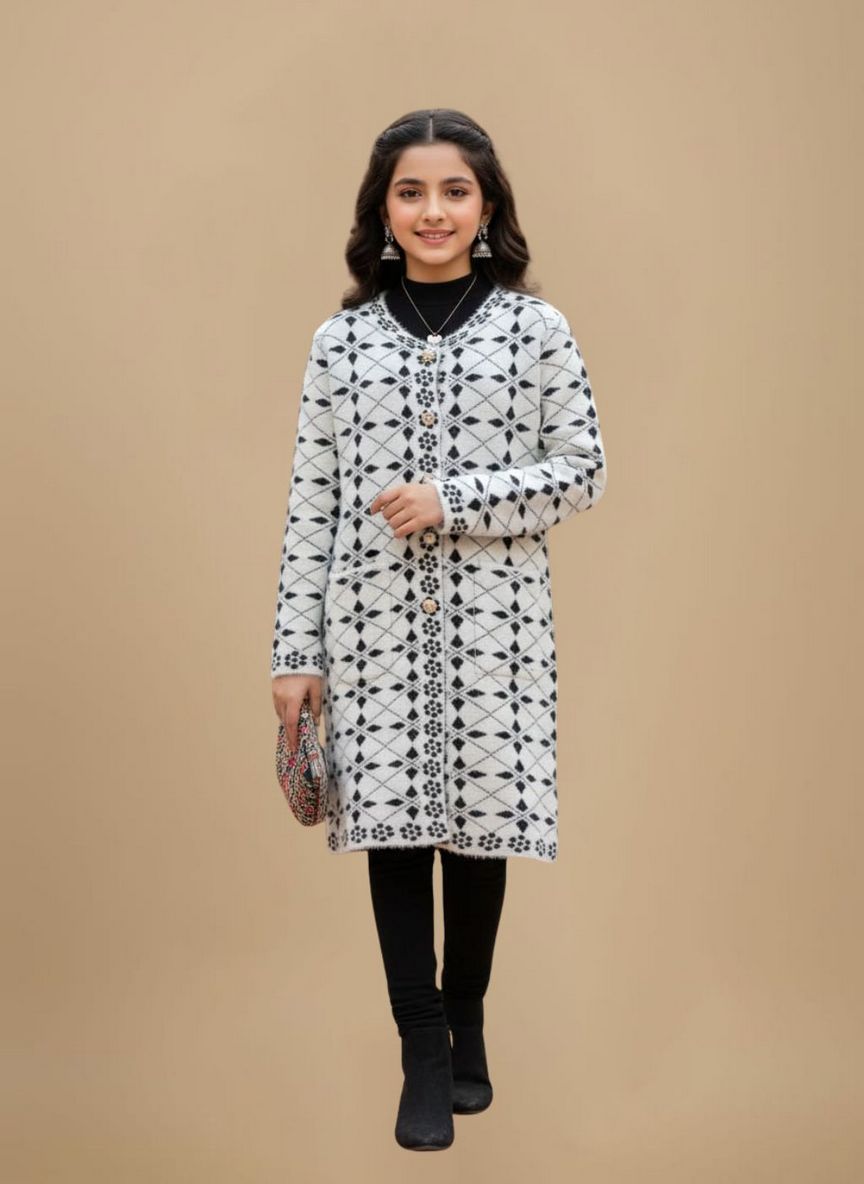 Black and White Patterned Sweater Black and White Patterned Sweater